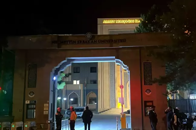 Necmettin Erbakan Üniversitesi İlahiyat Fakültesi'nde Öğretim Üyesi Silahla Yaralandı