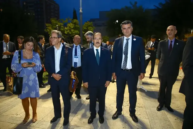 Türkiye'nin Bakü Büyükelçiliğinde Uluslararası Uzay Kongresi katılımcıları için resepsiyon