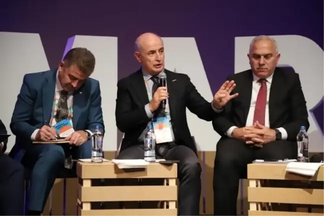 Büyükçekmece Belediye Başkanı Dr. Hasan Akgün, Marmara Uluslararası Kent Formu'nda kentsel dönüşüm çalışmalarını anlattı