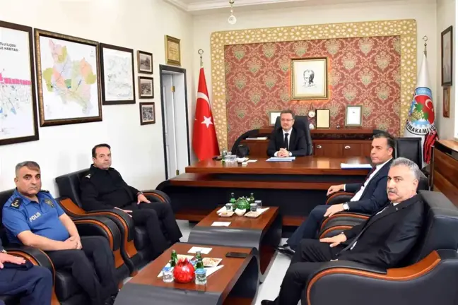 Vali Ünlü, Turgutlu ve Ahmetli ilçelerinde incelemelerde bulundu
