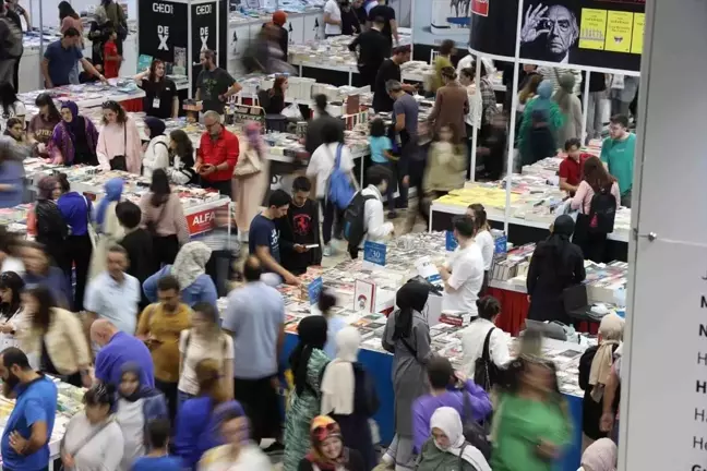Kocaeli Kitap Fuarı'nda Rekor Ziyaretçi Sayısı