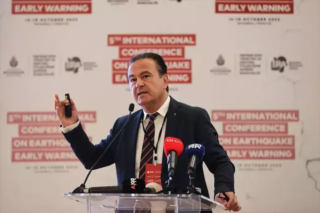 İstanbul'da düzenlenen 5. Uluslararası Deprem Erken Uyarı Konferansı