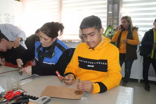 Amasya'da özel eğitim alan öğrencilere el sanatları kursu açıldı
