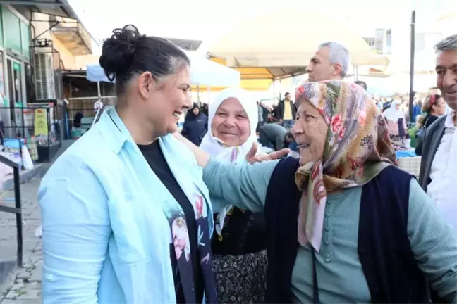 Aydın Büyükşehir Belediye Başkanı Özlem Çerçioğlu Köşk Pazarı'nı Ziyaret Etti