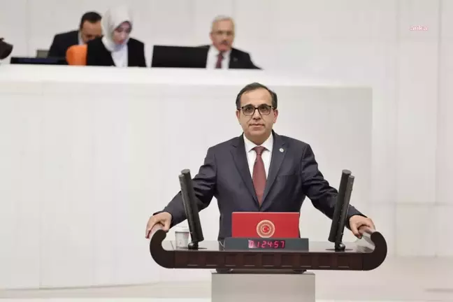 CHP Milletvekili Türker Ateş, Yapı Müteahhitlerinin Sınıflandırılması ve Kayıtlarının Tutulması Yönetmeliği'ni Eleştirdi