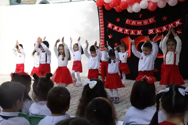 Darende'de Anaokulu Öğrencileri Cumhuriyetin 100. Yılını Kutladı