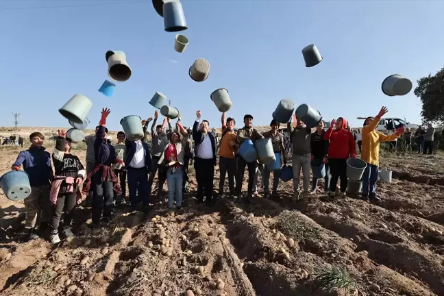 Nevşehir Valisi Ali Fidan Patates Hasadı Etkinliğine Katıldı