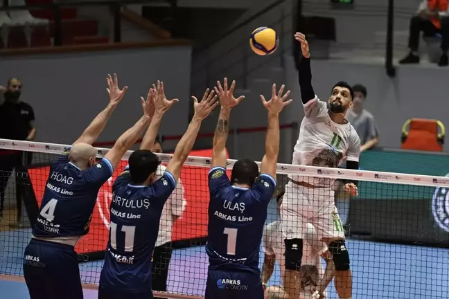 Arkas Spor, RAMS Global Cizre Belediyespor'u 3-0 Yendi