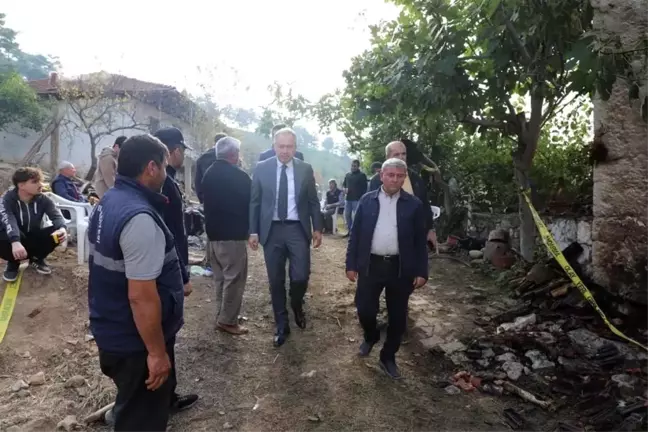 Selendi'de yangında hayatını kaybeden Ayşe Aydın'ın ailesine başsağlığı ziyareti
