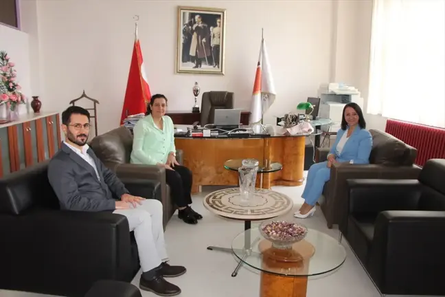 Bilecik Şeyh Edebali Üniversitesi Pazaryeri Meslek Yüksekokulu Öğrencileri Belediye Başkanı ile Görüştü