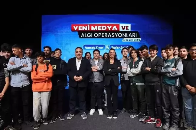 Başakşehir Belediyesi Yeni Medya Söyleşileri'ne Gazeteciler Hande Fırat ve Zafer Şahin Konuk Oldu