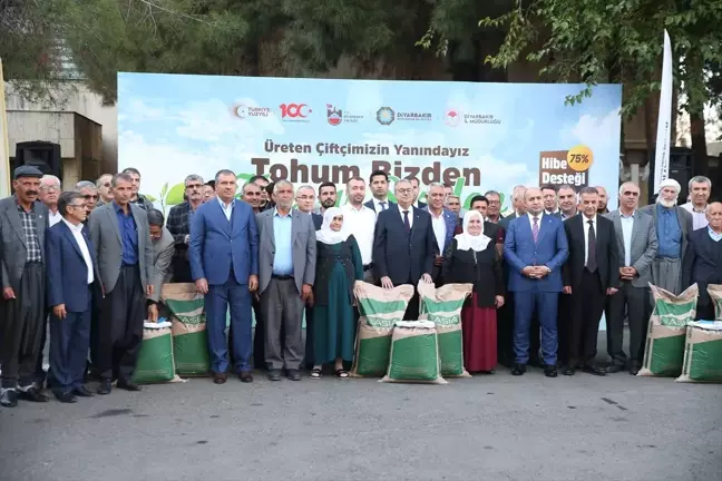 Diyarbakır'da Bin 406 Çiftçiye 533 Ton Mercimek Tohumu Dağıtıldı