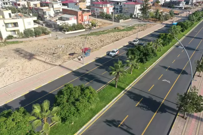 Mersin'de İsmet İnönü Bulvarı'nda Sıcak Asfalt Çalışması