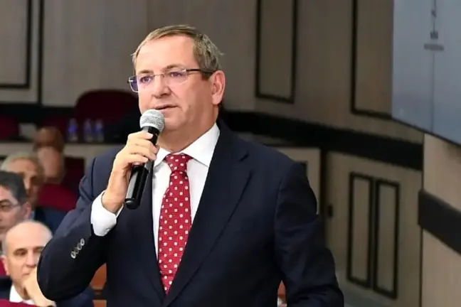 Ayvalık Belediye Başkanı, altyapı ve su patlakları konularını gündeme getirdi