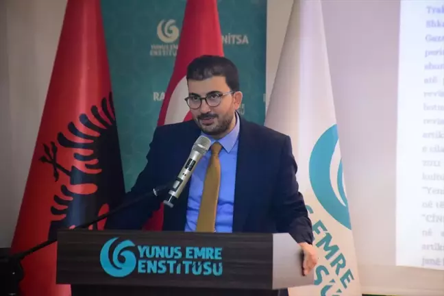 Yazar Ayhan Demir, Tiran Kitap Fuarı'nda söyleşiye katıldı