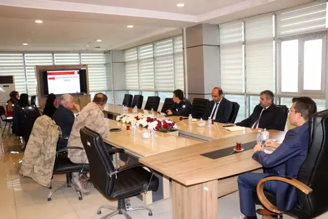 Tutak Kaymakamı Erkan Adıbelli İlçede Ziyaretler Gerçekleştirdi