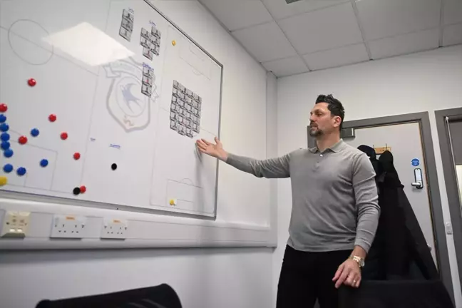 Cardiff Teknik Direktörü Erol Bulut, Galler-Türkiye maçını değerlendirdi Açıklaması
