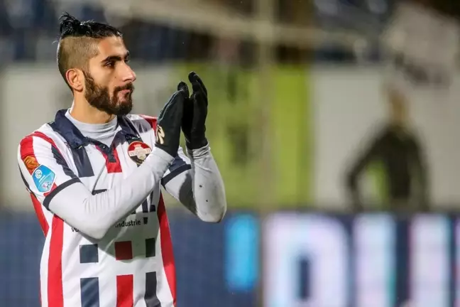 Aras Özbiliz Futbolu Bıraktığını Açıkladı