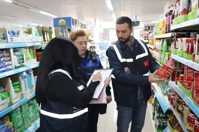 Hendek'teki Zincir Marketlerde Denetim Yapıldı