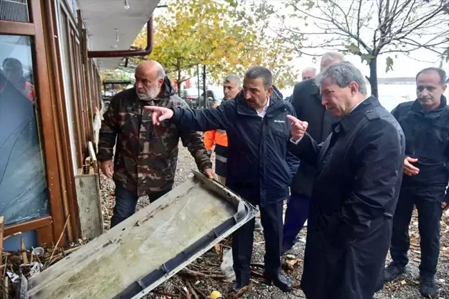 Zonguldak Valisi Sel ve Fırtına Sonrası İncelemelerde Bulundu