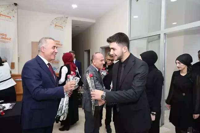 Sultangazi Belediye Başkanı Öğretmenler Günü'nü Kutladı