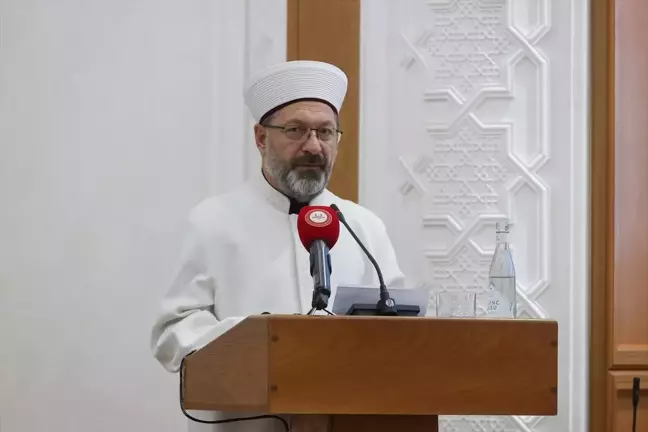 Diyanet İşleri Başkanı Ali Erbaş, Buhara'da İslam'ın Eğitim ve Medeniyet Rolünü Anlattı
