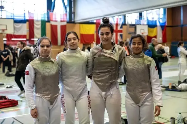 Avrupa Eskrim Konfederasyonu 14 Yaş Altı Circuit Turnuvası'nda Altın Madalya Kazananlar