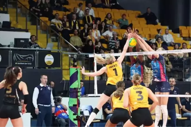 VakıfBank, Allianz Vero Volley Milano'ya mağlup oldu