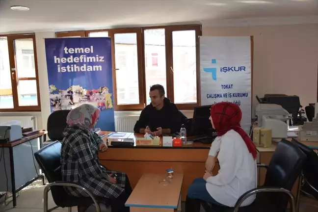 Tokat Çalışma ve İş Kurumu İl Müdürlüğü İş Arayanlara Bilgilendirme Standı Açtı