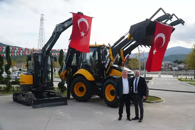 Osmancık Belediyesi'nden altyapı ve mezarlık hizmetlerine yeni iş makineleri