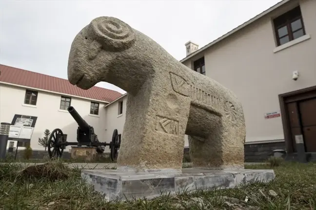 Tunceli Müzesi'nde Tarihi Eserler Sergileniyor