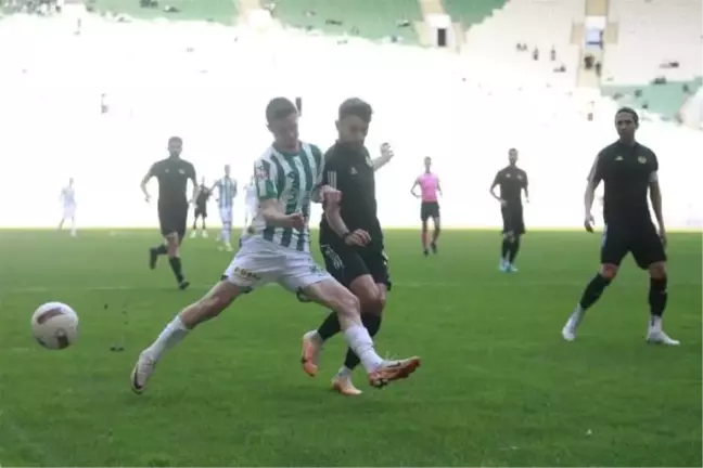 Bursaspor, lider Esenler Erokspor ile berabere kaldı