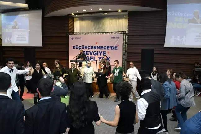 Küçükçekmece Belediyesi Engelliler Günü'nde Vatandaşları Ağırladı