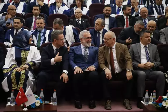 Manisa Celal Bayar Üniversitesi 2023-2024 Akademik Yılı Açıldı