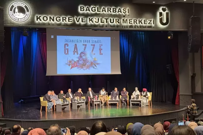 Üsküdar'da İsrail'e Destek Veren Firmalara Yönelik Boykot Masası Paneli Düzenlendi
