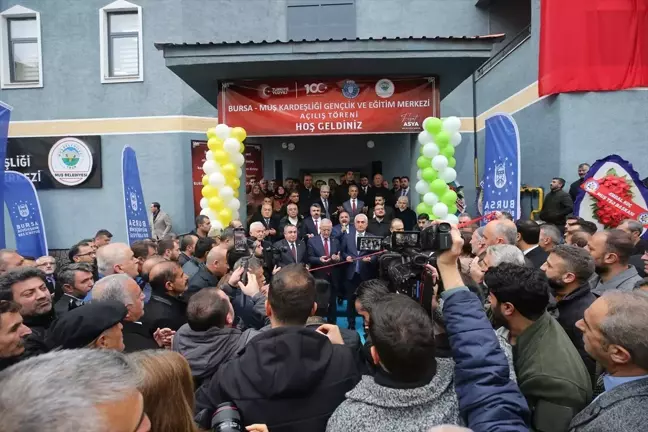 Muş'ta Bursa-Muş Kardeşliği Gençlik ve Eğitim Merkezi Açıldı