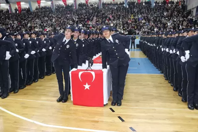 Yozgat Polis Meslek Eğitim Merkezi'nden 861 kadın polis adayı mezun oldu