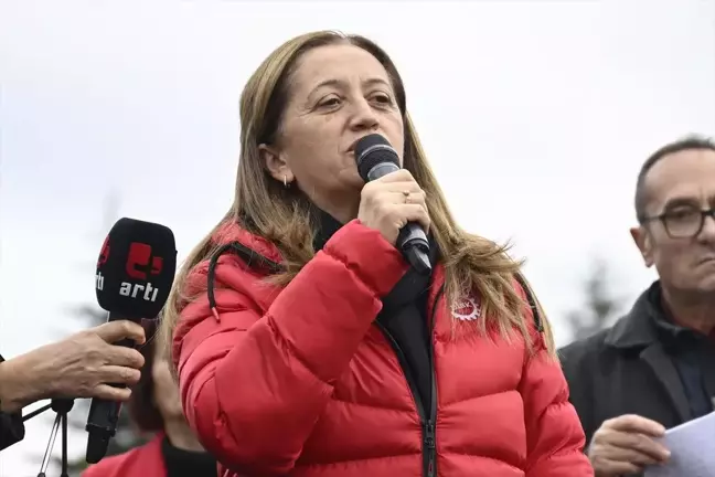 Emekliler Başkentte Taleplerini Dile Getirdi