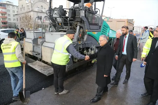 Kayseri Büyükşehir Belediyesi Erkilet Bulvarı'nı Yeniliyor