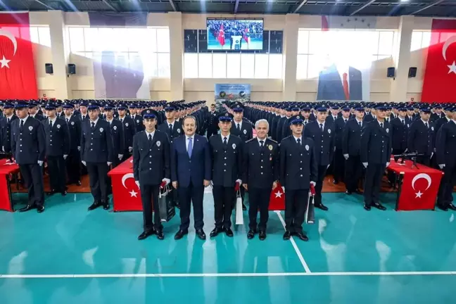 Mersin'de 446 polis adayı mezun oldu