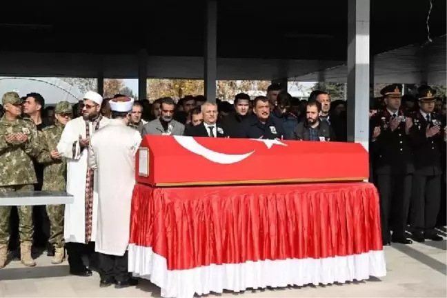 Uzman Çavuş Musab Hacıömer Elmas'ın Cenazesi Malatya'da Toprağa Verildi