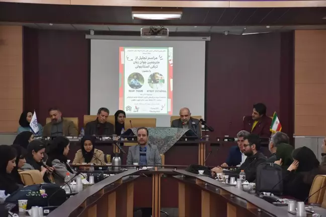 Türk Yazarlar Necip Tosun ve Aykut Ertuğrul Tahran'da Okurlarıyla Buluştu