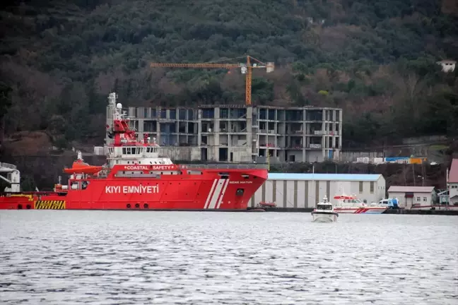 Zonguldak açıklarında batan kuru yük gemisinin kayıp mürettebatı için arama çalışmaları devam ediyor
