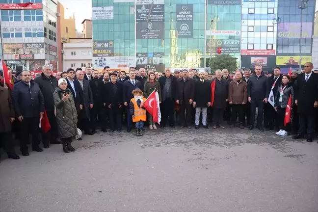 Iğdır'da Şehitler ve İsrail Saldırıları İçin Yürüyüş Düzenlendi