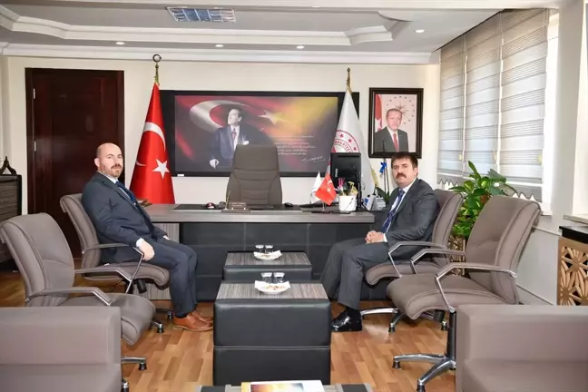 Karaman Valisi Sağlık Müdürlüğü'nü ziyaret etti