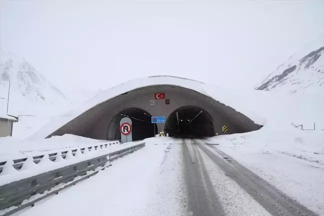 Ovit Tüneli'nde Ulaşım Yeniden Sağlandı