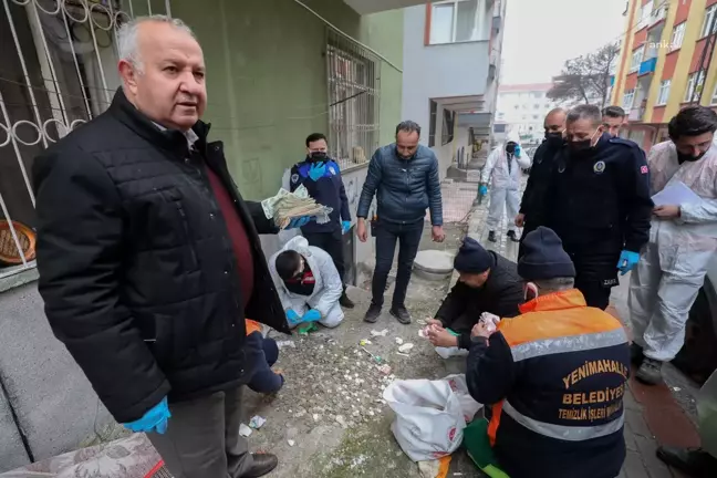Yenimahalle'de çöp ev operasyonu: 3 ton çöp ve 20 bin TL çıktı