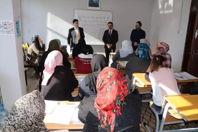 Hakkari Milli Eğitim Müdürü Aile Destek Merkezini Ziyaret Etti