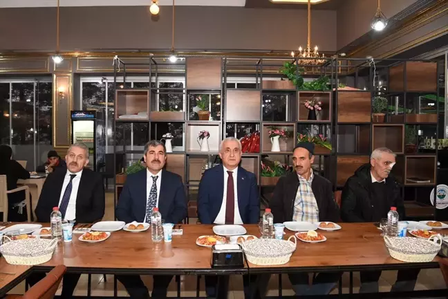 Muş'ta Vali ve Belediye Başkanı Şehit Aileleri ve Gazilerle Buluştu