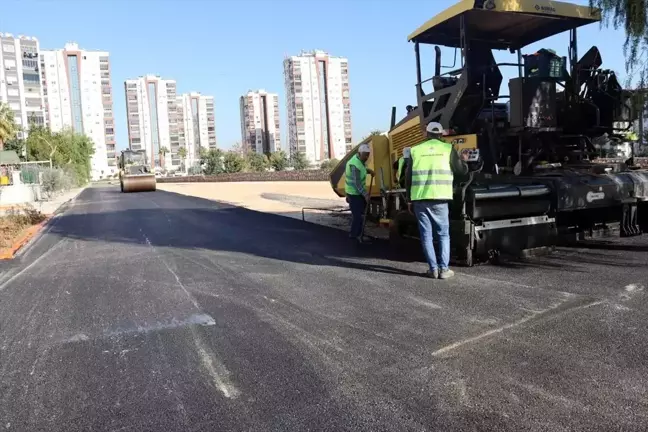 Toroslar'da Yol Bakım ve Asfalt Çalışmaları Devam Ediyor
